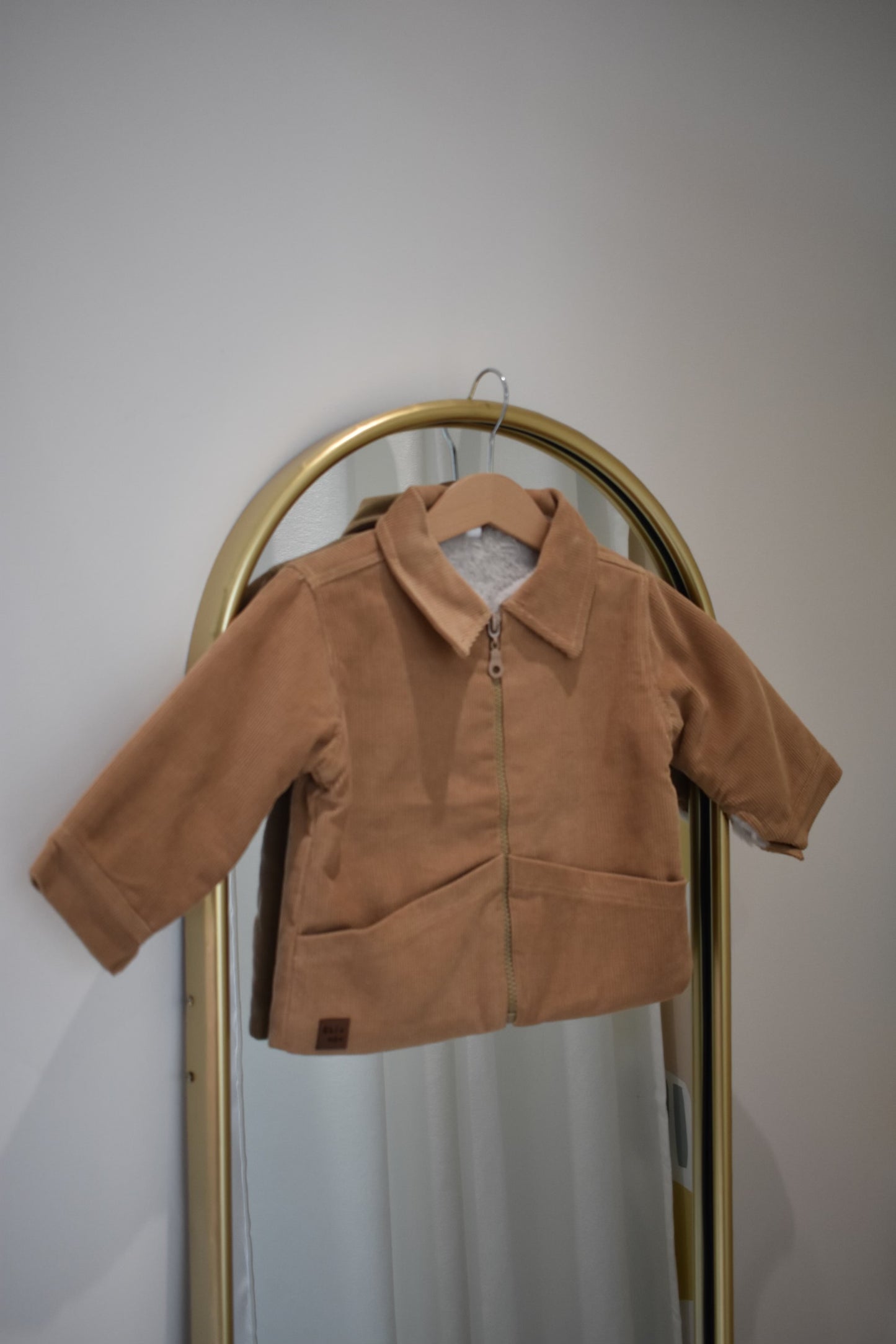 Veste Camille – Douceur et Confort en Velours Camel